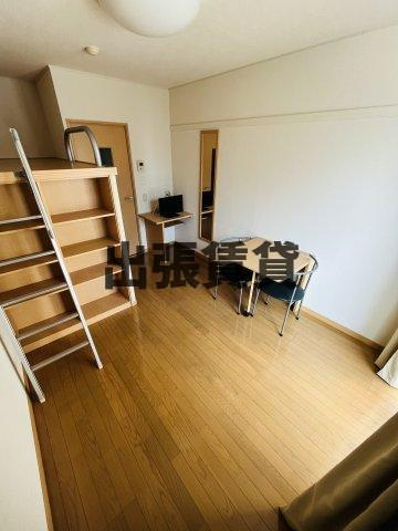 家電家具付！レオパレス本陣の居間・リビング