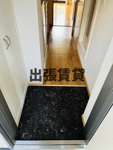 家電家具付！レオパレス本陣の玄関