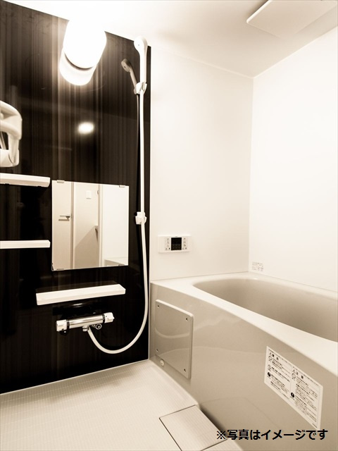 熊本市中央区琴平１丁目のアパートの浴室