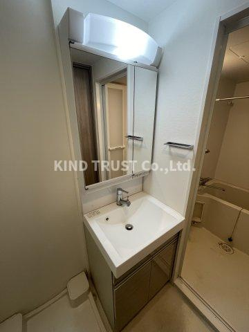 エス・キュート梅田中崎町の洗面所|スペースが確保できる洗面所です