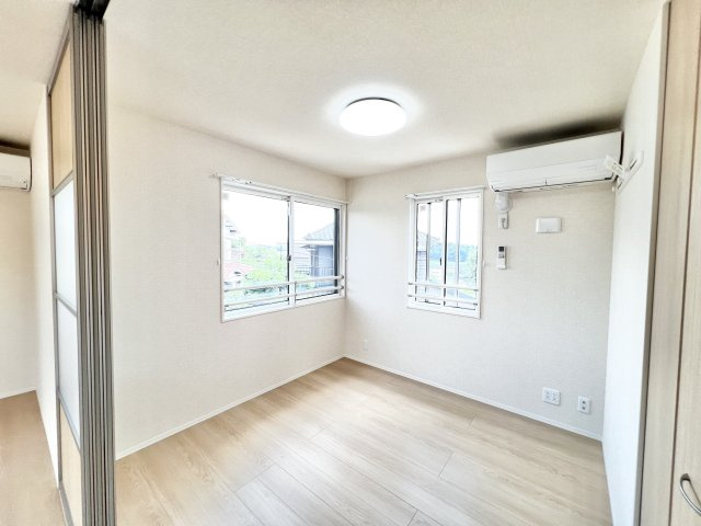 ロイヤルガーデンソラーナの洋室|※別部屋参考写真