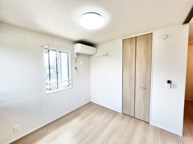 ロイヤルガーデンソラーナの洋室|※別部屋参考写真