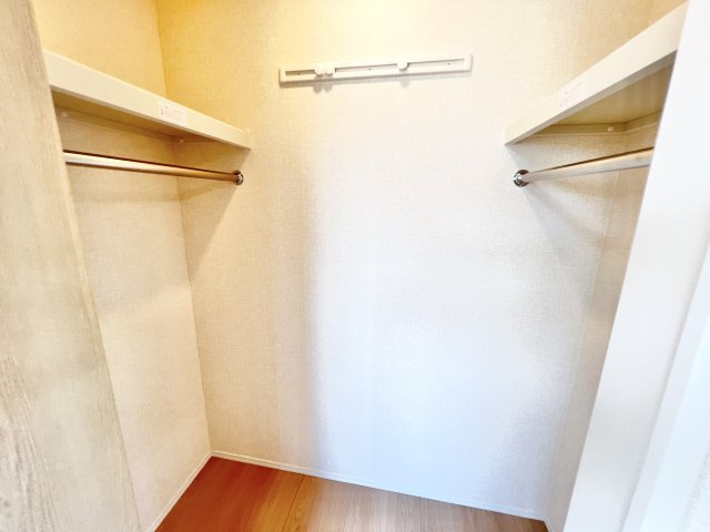 ロイヤルガーデンソラーナの収納|※別部屋参考写真