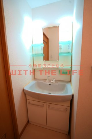 グリーンヒルズ津福【キャッシュバック対象物件】の独立洗面台|独立洗面台、朝の身支度には欠かせません