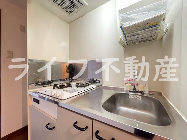 アンプルールフェール寿のキッチン