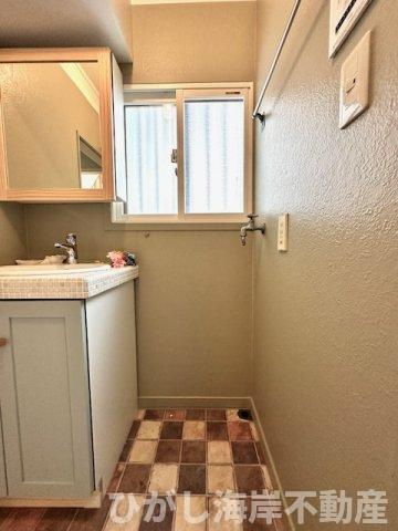 茅ヶ崎市赤羽根　中古戸建のランドリースペース|新規リフォーム完了！洗濯機置場