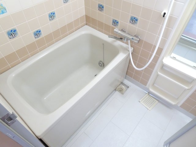 リバーサイド鎌倉の浴室