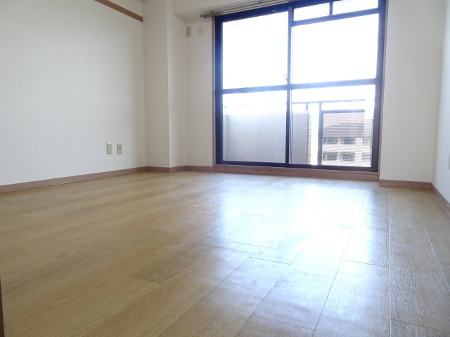 リバーサイド鎌倉の洋室