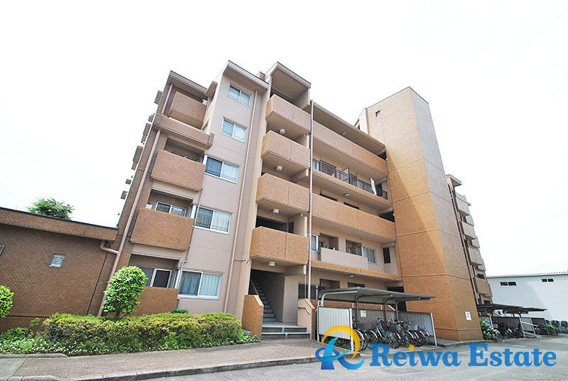 茅ヶ崎グランドハイツ　A棟の外観