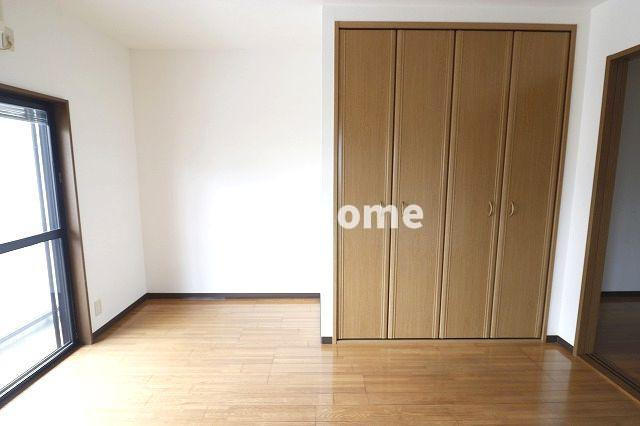 コーポエルフの洋室|きれいな洋室です