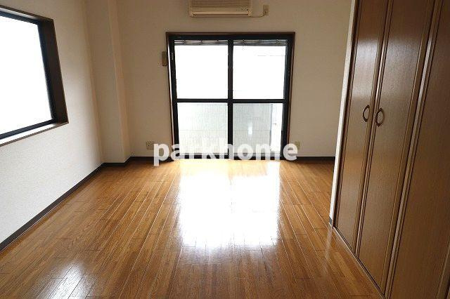 コーポエルフの洋室|きれいな洋室です