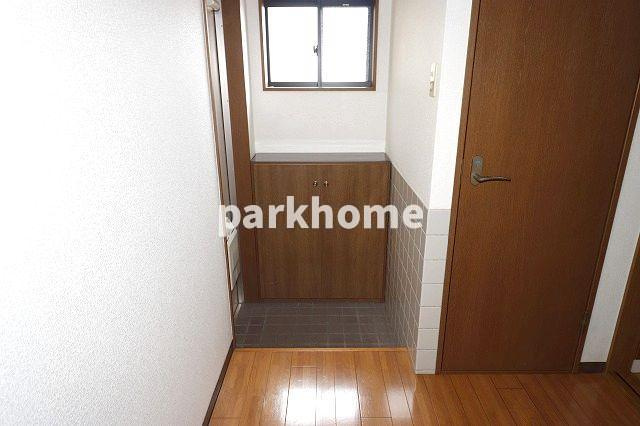 コーポエルフの玄関|明るい玄関です