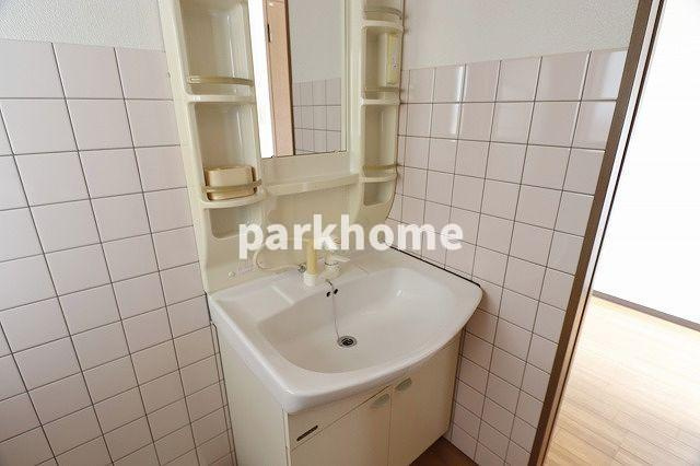 コーポエルフの独立洗面台|独立洗面台で身支度をすべて済ませてしまいましょう