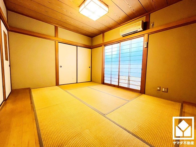 伏見区新町１丁目の和室|玄関からリビングを通ることなく和室に入ることができるので、客間としても使うことができます。