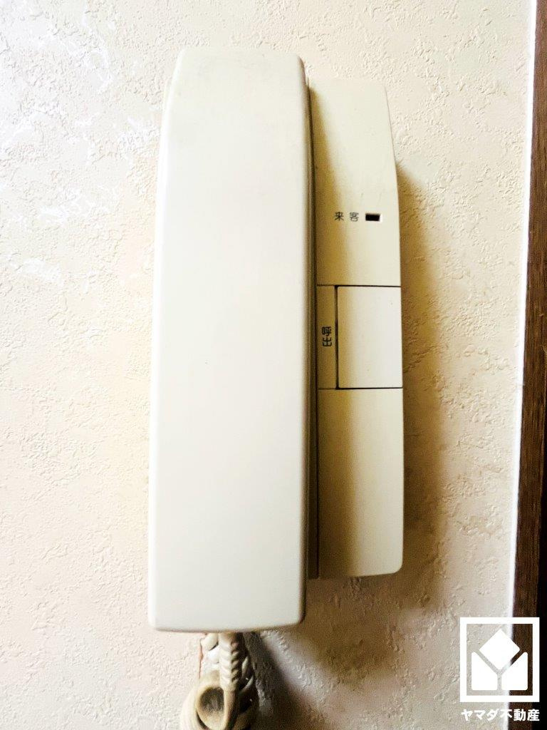 伏見区新町１丁目の設備|来客があっても家の中で対応可能なので、防犯面で安心です。