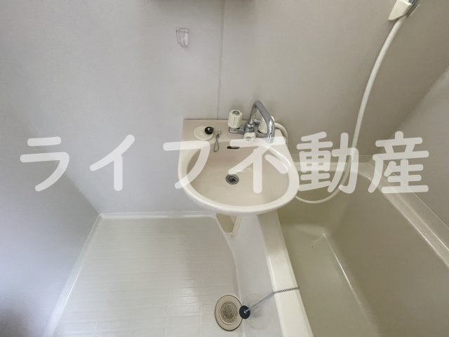 武田ビルの独立洗面台|使いやすい独立洗面台です