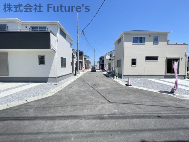 三郷市番匠免1丁目　新築戸建　全12棟　7号棟の前面道路含む現地写真|前面道路含む現地写真です。