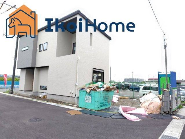 明石市大久保町八木　新築戸建　11号棟の駐車場|敷地には2台駐車が可能です。現在建築中で、2024年7月下旬に完成予定です。角地で日当たりも良好です