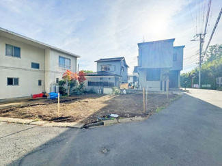 【前面道路含む現地写真】