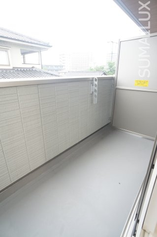 熊本市中央区黒髪２丁目のアパートのバルコニー