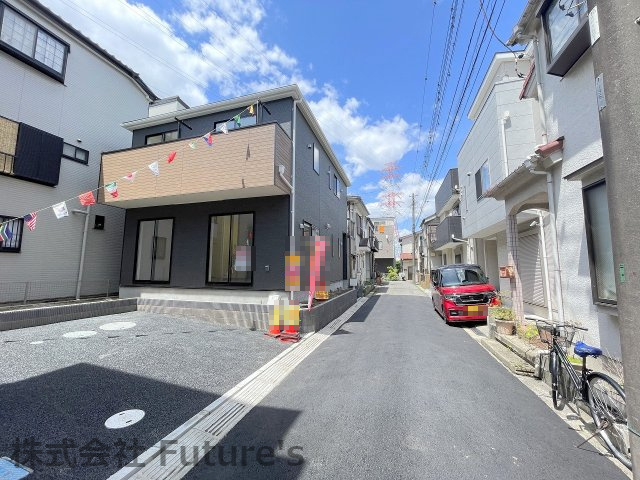 三郷市谷口　新築戸建　全1棟の前面道路含む現地写真|前面道路含む現地写真です。