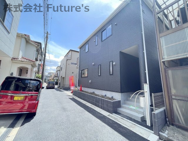 三郷市谷口　新築戸建　全1棟の前面道路含む現地写真|前面道路含む現地写真です。