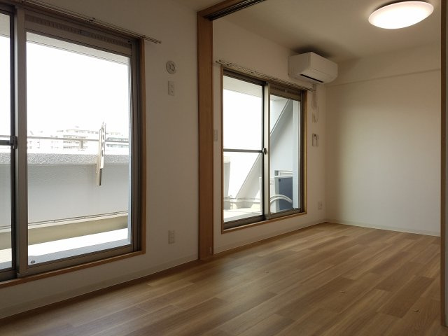 ディアコート八木の居間・リビング|DKと洋室