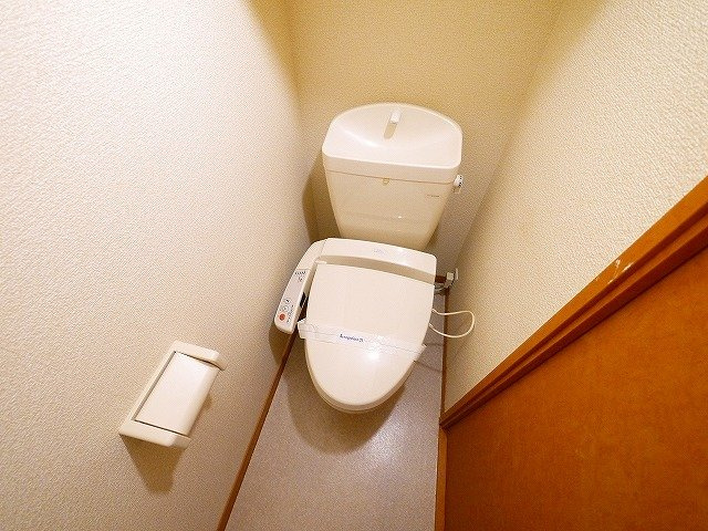 レオパレスバンビーノのトイレ|トイレもきれいです