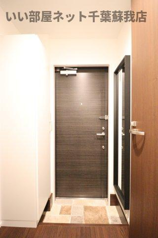 YURION蘇我の玄関|収納もある玄関です