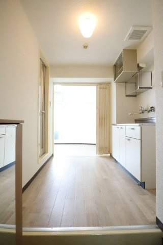 大阪市都島区都島本通５丁目の賃貸マンションの玄関