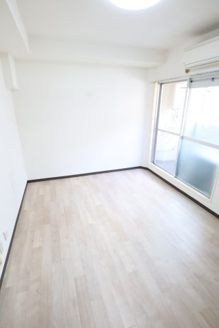 大阪市都島区都島本通５丁目の賃貸マンションの居間・リビング