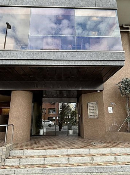 山屋東陽ハイツのエントランス