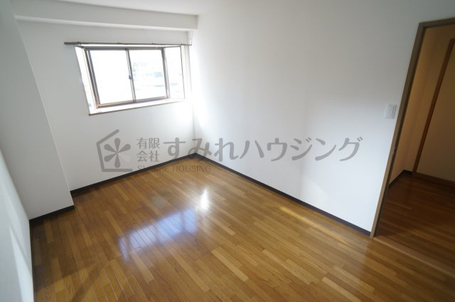 ドルミM宝塚の洋室