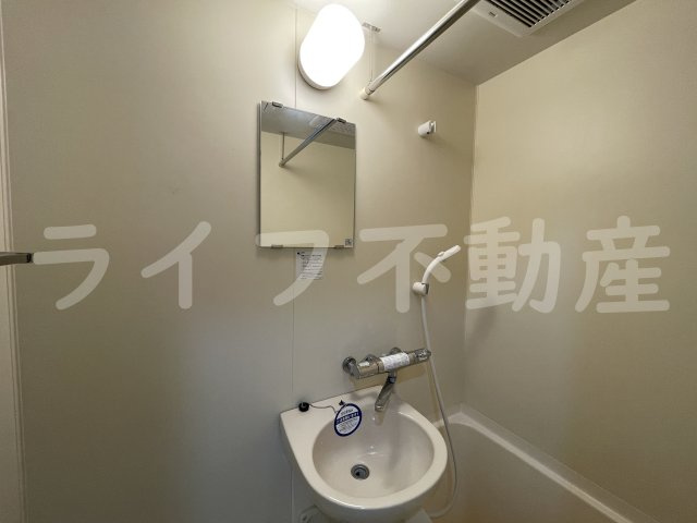 カデンツァKの洗面所|広い洗面スペース