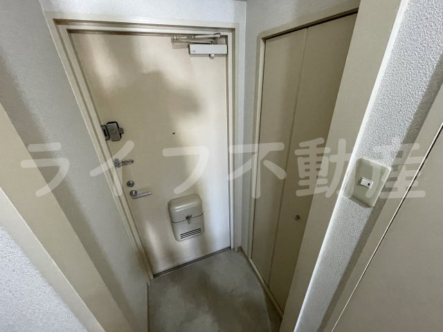 カデンツァKの玄関|明るい玄関です