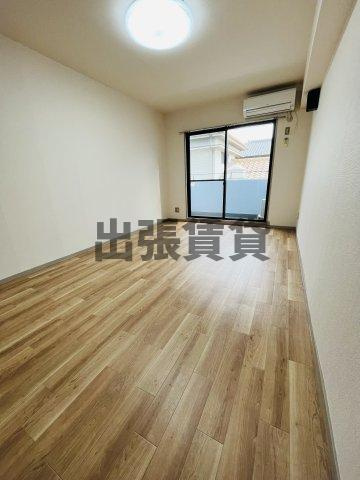 ファースト尼ケ坂の居間・リビング