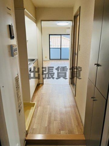 ファースト尼ケ坂の玄関