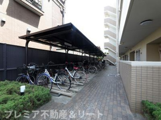 【その他共用部分】 | 屋外駐輪場です
