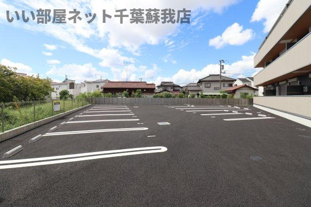 ルミエール五井・Ⅱの駐車場|駐車スペースもあります