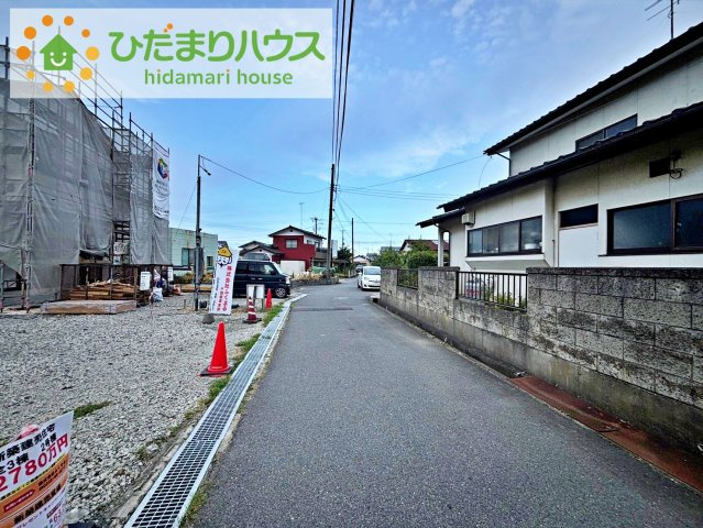 いわき市小名浜大原12期　新築戸建　１号棟の前面道路含む現地写真