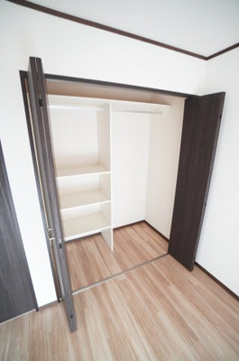 【収納】 | エバーグリーンⅡ | ※同物件・反転タイプの写真です。