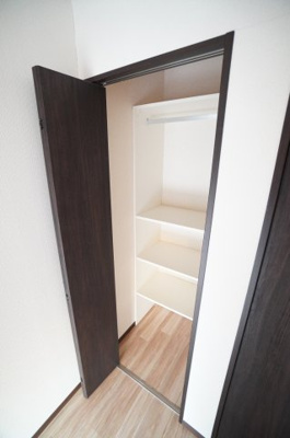 【収納】 | エバーグリーンⅡ | ※同物件・反転タイプの写真です。