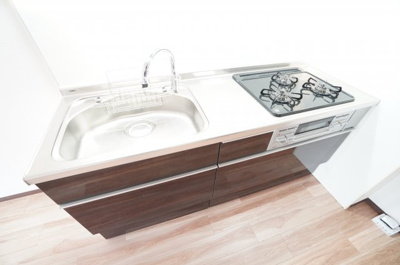 【キッチン】 | エバーグリーンⅡ | ※同物件・反転タイプの写真です。