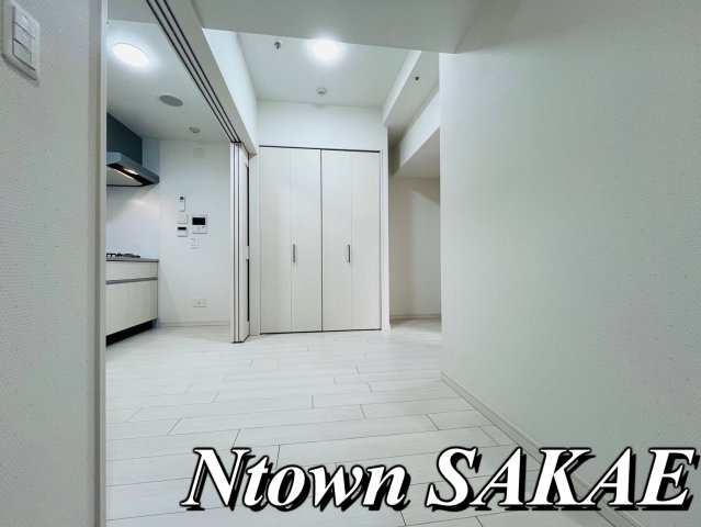 【内装】 | さくらHills NISHIKI Platinum Residence | 明るい色調の室内です
