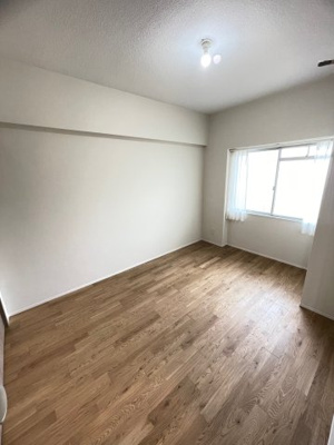 【洋室】 | 行徳ニューハイツ | 通路側5.8帖