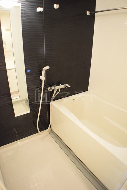 ミコノス北浜の浴室