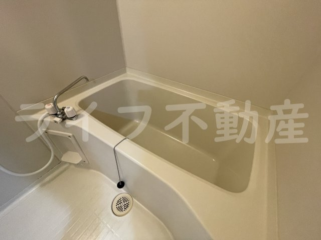 美津和ビルの浴室|ゆったり過ごせるお風呂です