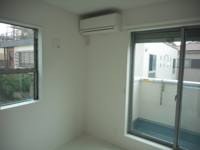 アパートメント新小岩B棟の居間・リビング