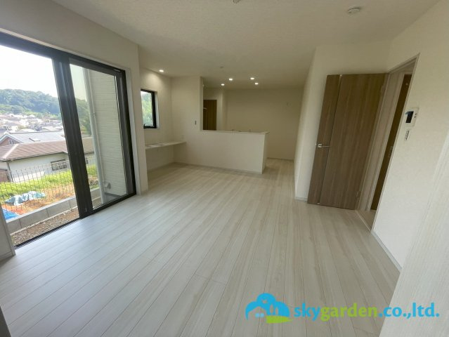 平塚市南金目　未入居戸建の居間・リビング