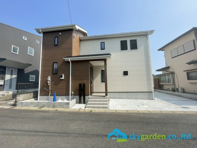 平塚市南金目　未入居戸建の外観